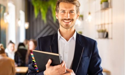 Orang Dewasa Yang Bertanggung Jawab Dalam Banyak Hal