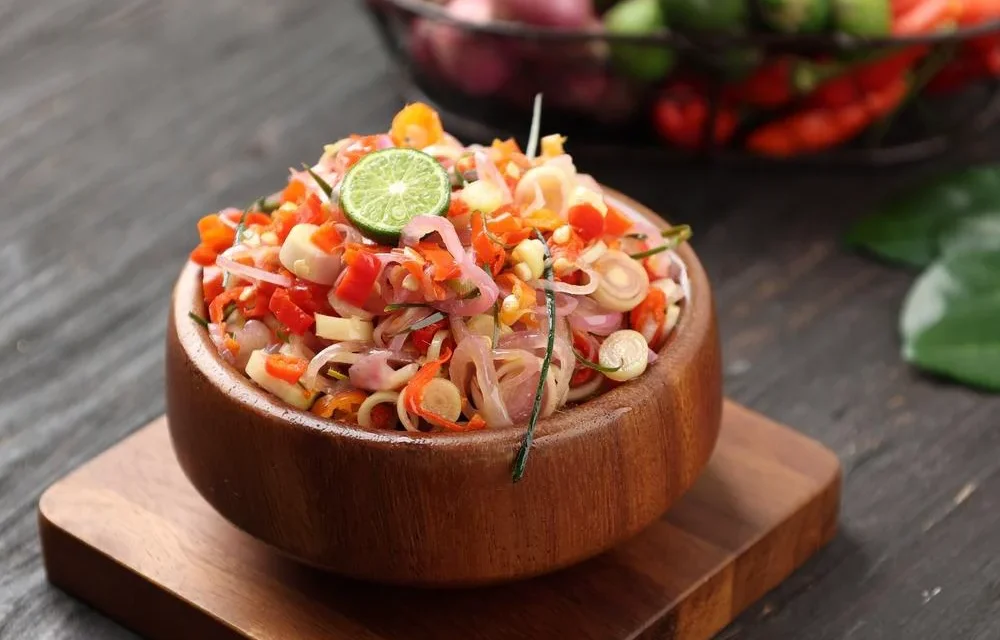 Masakan Khas Bali Berupa Sambal Matah Yang Begitu Enak