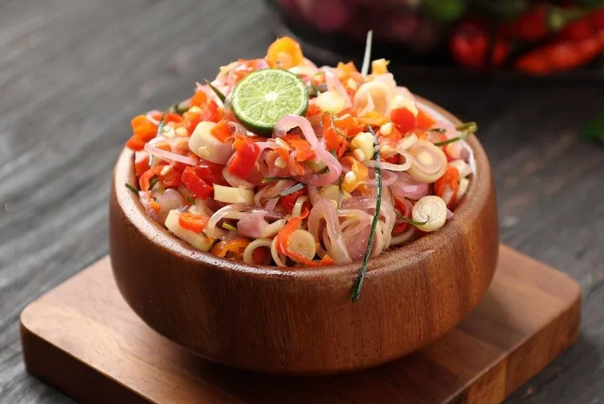 Masakan Khas Bali Berupa Sambal Matah Yang Begitu Enak