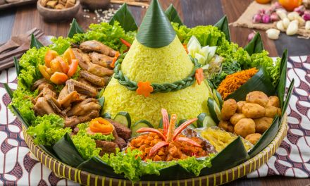Potong Hidangan Tumpeng Dalam Beberapa Acara Pembukaan