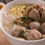 Makanan Terpopuler Indonesia Sebuah Bakso Serta Kuahnya