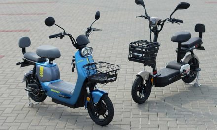Kendaraan Roda Dua Salah Satunya Sepeda Tenaga Listrik