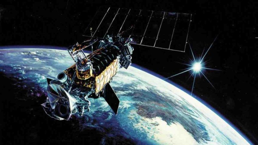 Orbit Benda Langit Atau Sebuah Satelit Buatan Zaman Modern