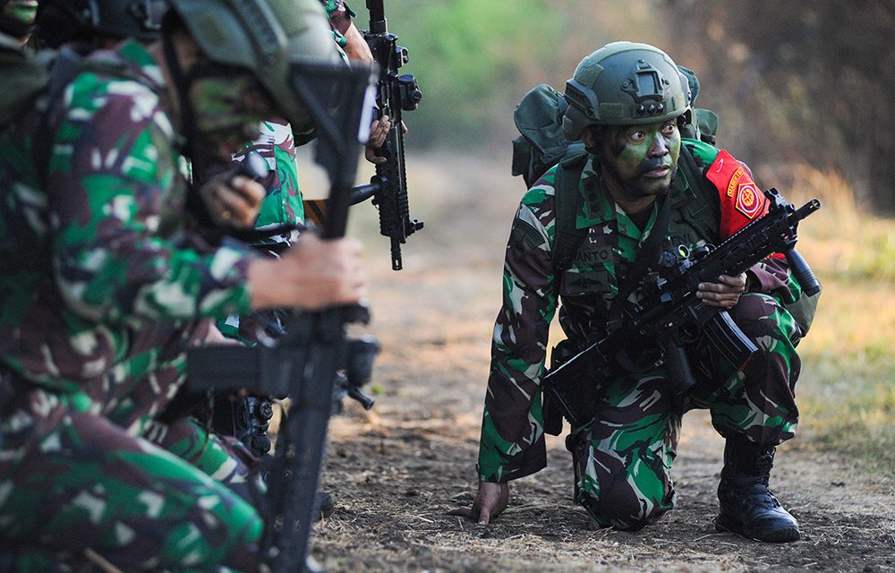 Pasukan Tempur Militer Tentara Yang Menjaga Negara