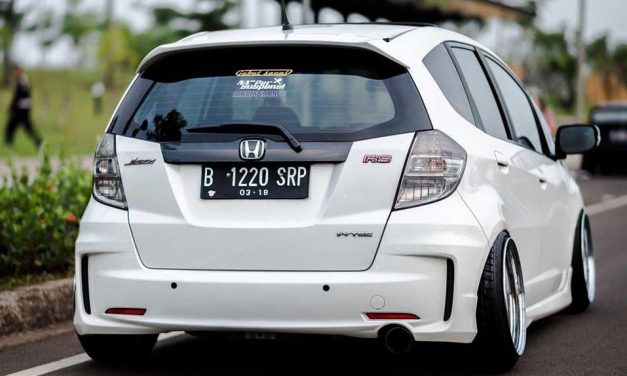 Kendaraan Honda Jazz Menjadi Mobilnya Anak Muda
