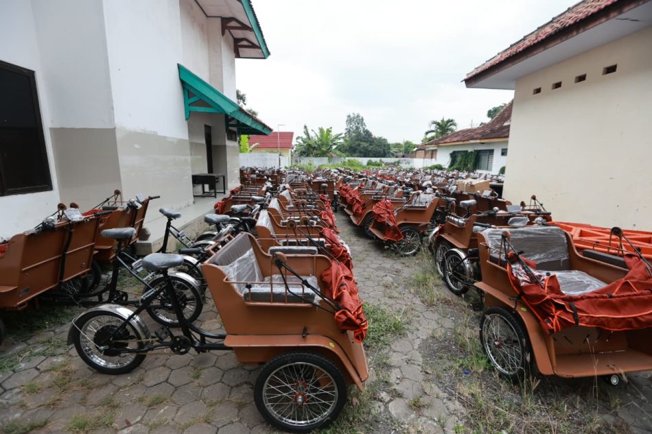 Kendaraan Unik Becak Sejak Zaman Dulu