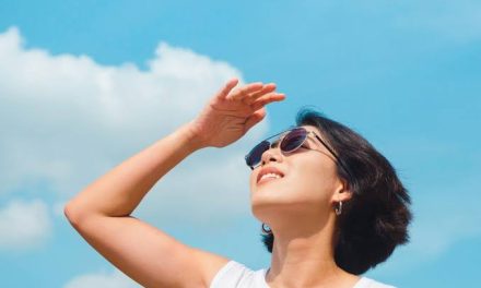Alat Pelindung Sebuah Kacamata Dan Untuk Melihat