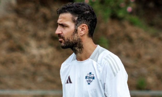 Pemain Bola lama Dari Arsenal Cesc Fabregas