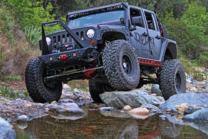 Kendaraan Segala Medan Sebuah Mobil Offroad