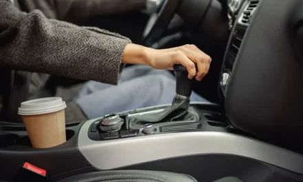 Kendaraan Besar Mobil Sebagai Pengangkut Roda Empat
