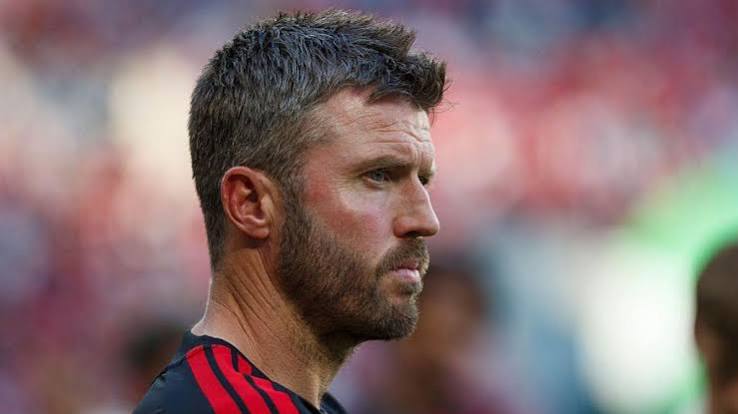 Seorang Pesepakbola Carrick Dengan Skillnya Bermain
