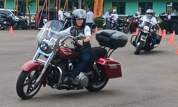 Kendaraan Besar Mahal Sepeda Motor Harley Davidson