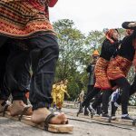 Suatu Alas Panjang Bakiak Sebagai Permainan Tradisional